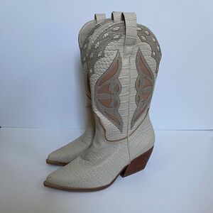 Steve Madden White and Cream Cowboy Boots (Women's Size 10)